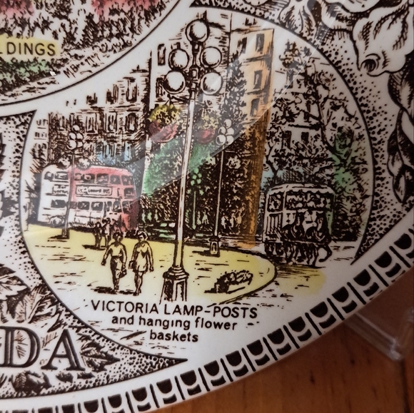Victoria British Columbia Souvenir Plate - Picture 4 of 7